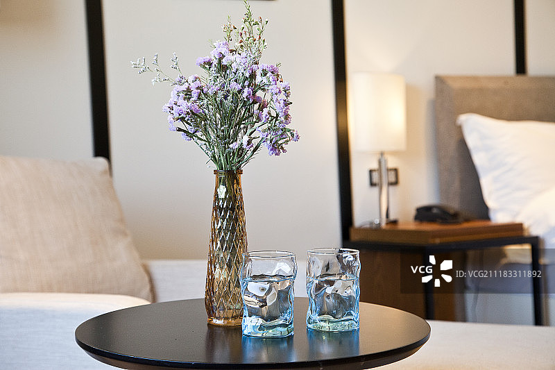 水杯与花瓶图片素材