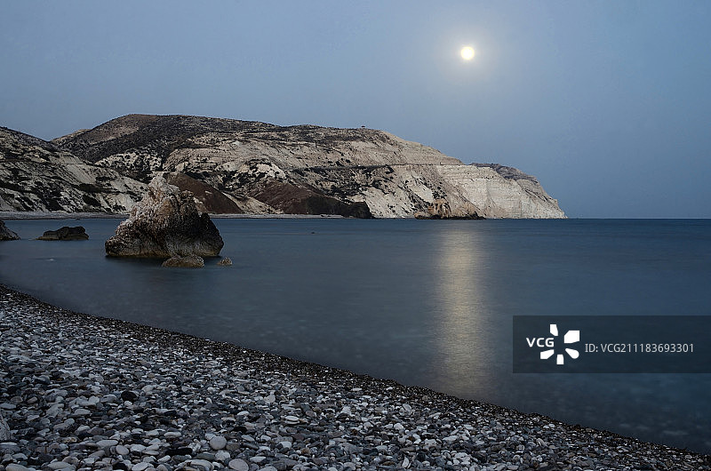 塞浦路斯阿芙罗狄蒂岩海滩夜景图片素材