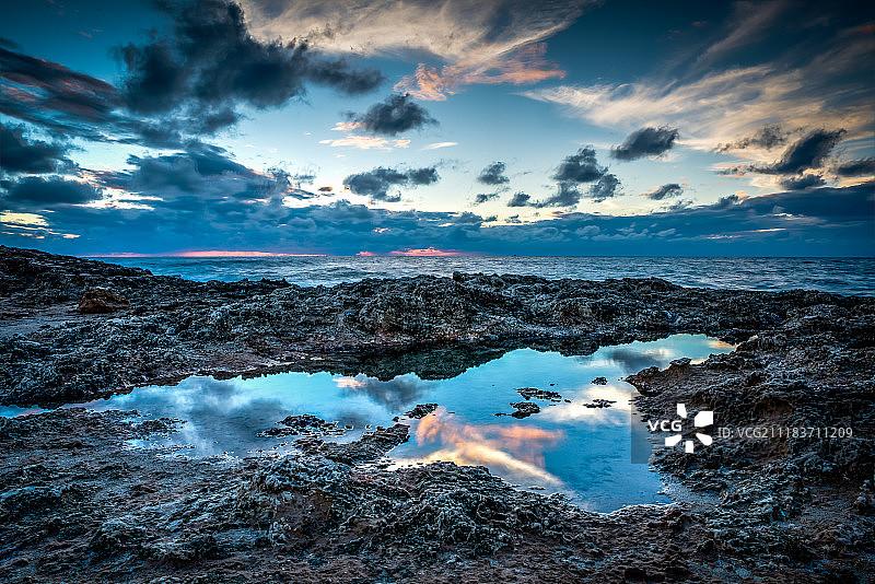 阿克齐夫的日落图片素材