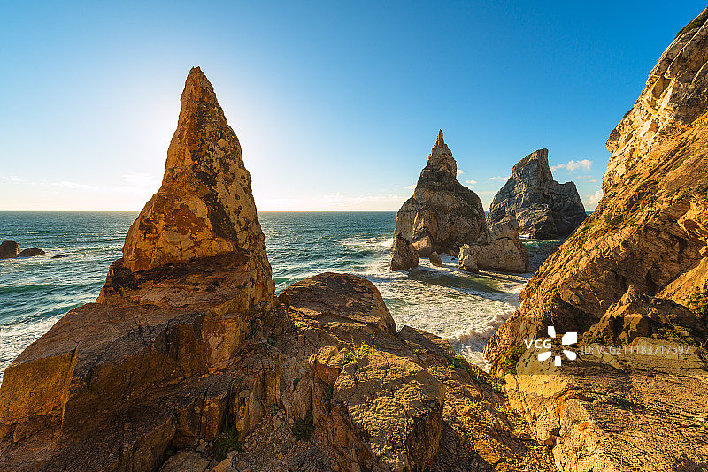 海滩岩石图片素材