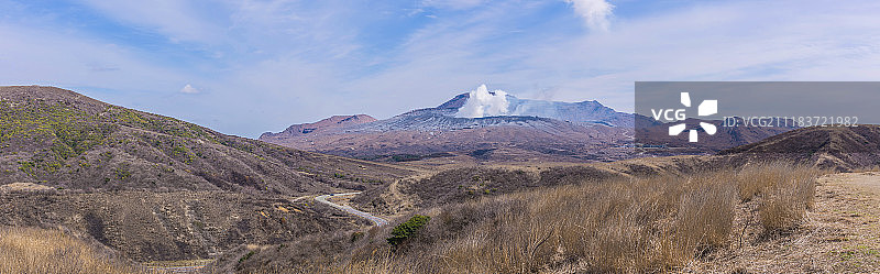 中岳或阿苏山火山口是最大的活火山图片素材