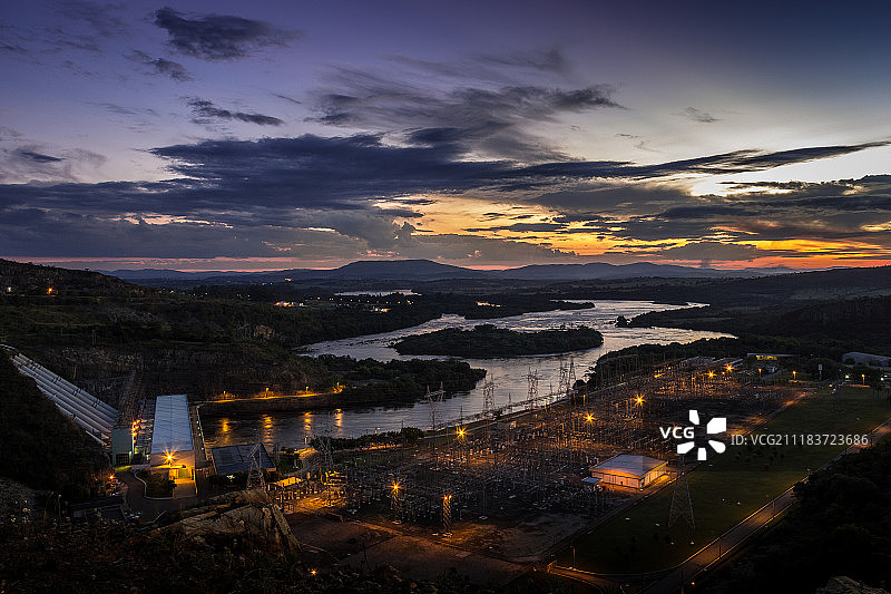 富尔纳斯水坝的傍晚图片素材