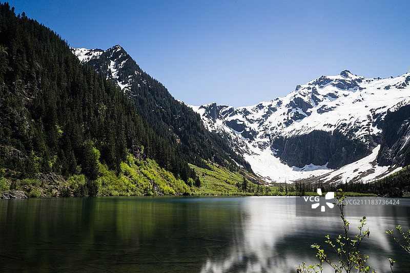 冰冻的倒影图片素材