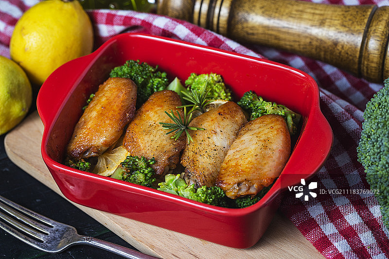 烤鸡中翅图片素材