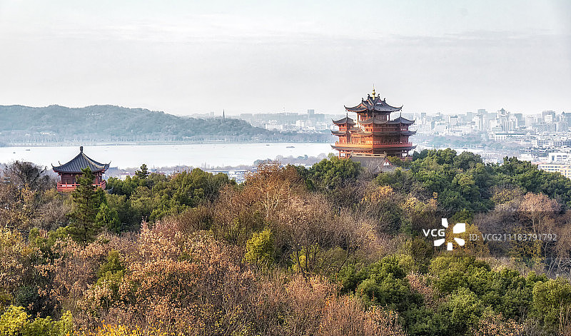 冬日的吴山远眺城隍阁图片素材