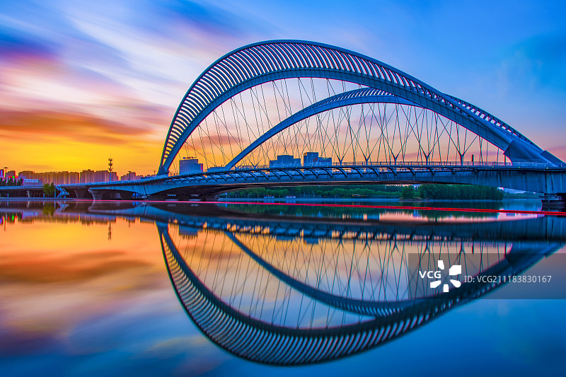 山西省太原市南中环桥日落晚霞图片素材