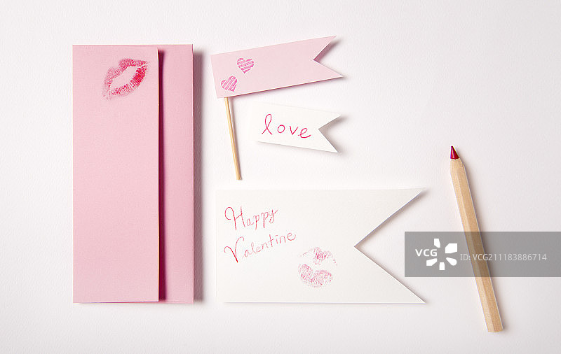 信件、留言和彩色铅笔摄影图片素材