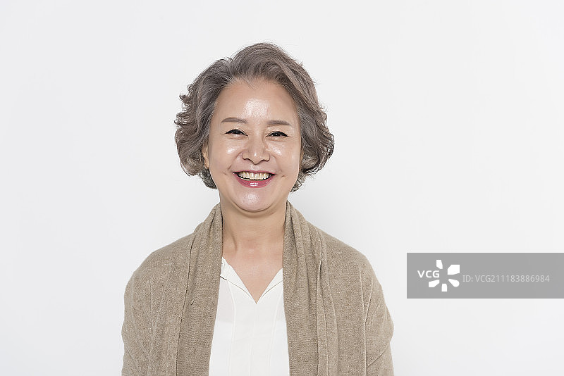 老年妇女微笑的摄影照片图片素材