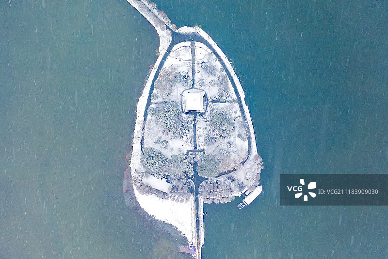 武汉东湖行吟阁雪景航拍风光图片素材