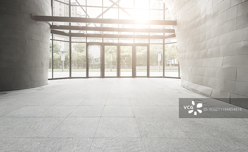 现代特色建筑室内结构与广场空地背景图图片素材