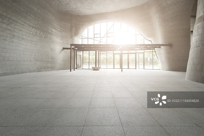 现代特色建筑室内结构与广场空地背景图图片素材