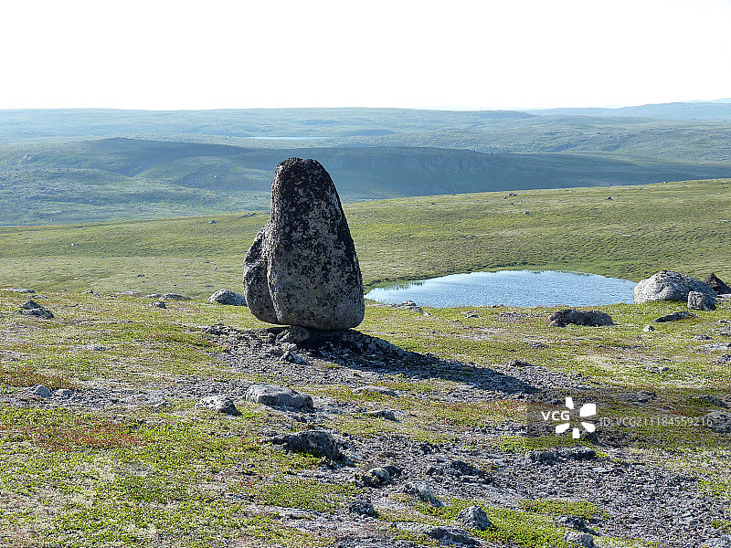 萨米飞石，门吉尔，受崇拜的石头图片素材