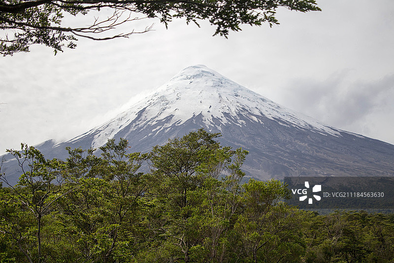 雪山山顶风光图片素材