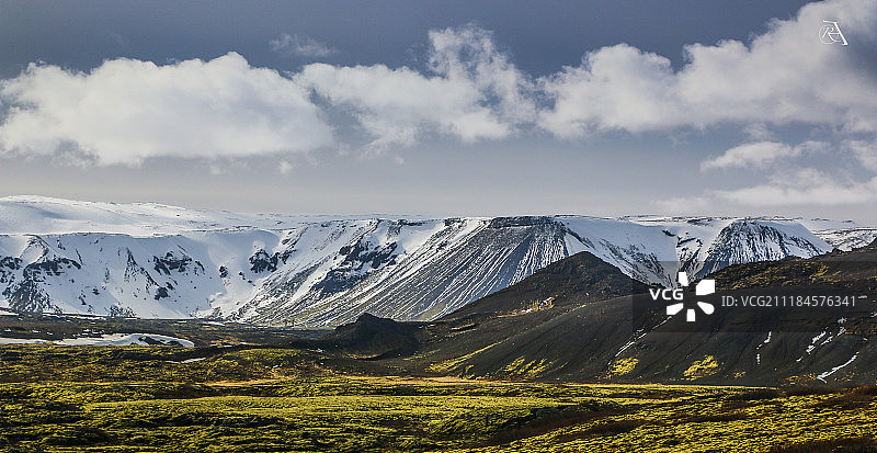 冰岛的对比图片素材