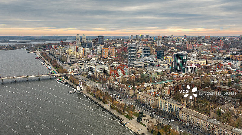 第聂伯河沿岸的第聂伯罗市中心图片素材