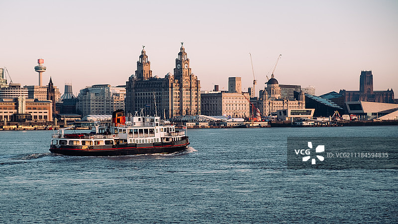 从西科姆渡轮拍摄的利物浦，英国图片素材