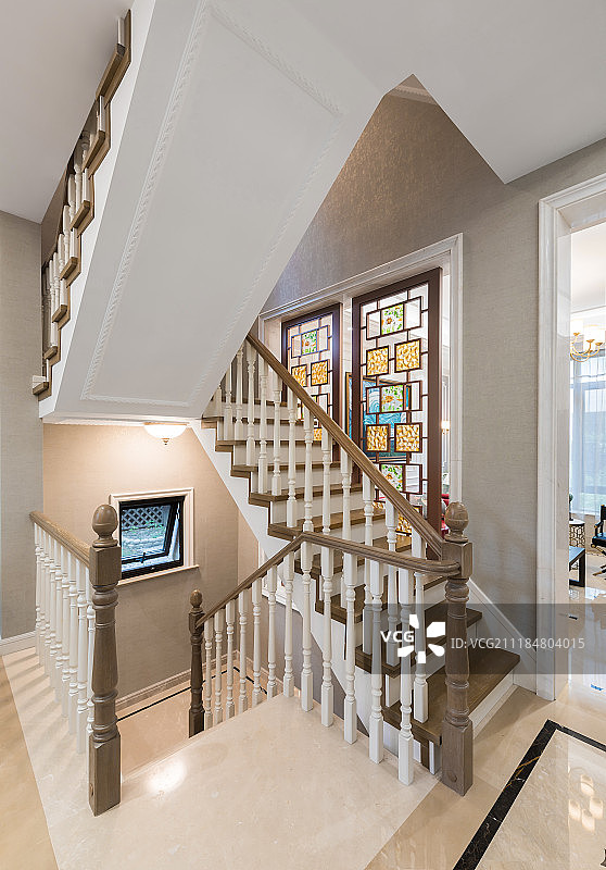 别墅楼梯样板房图片素材