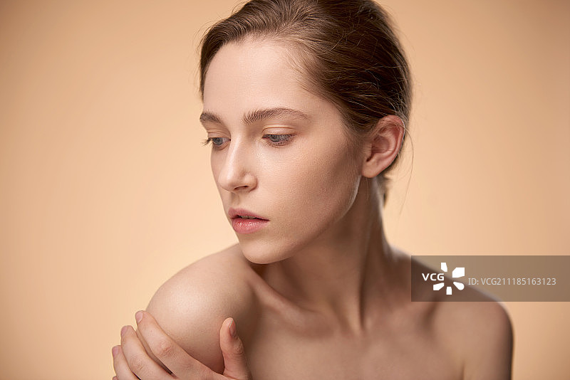 西方女人妆面图片素材