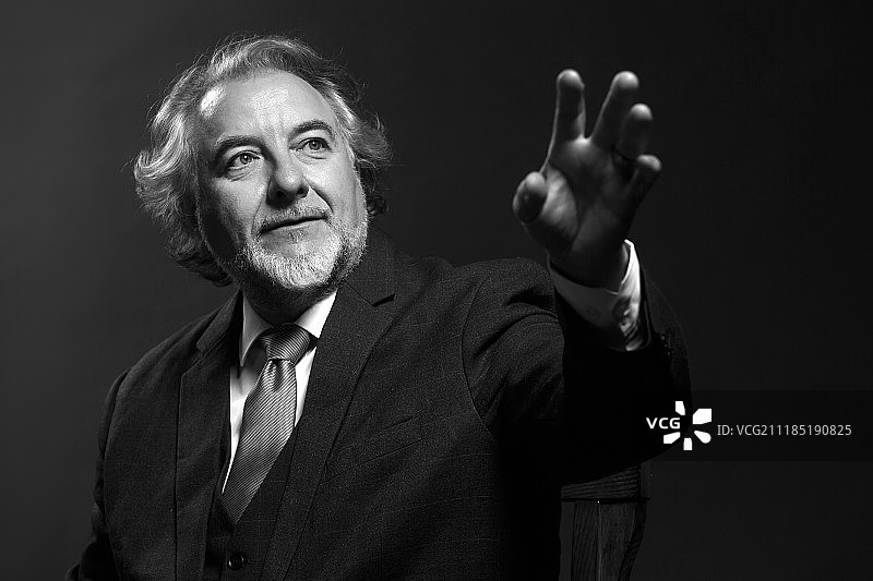 权威商务中老年男人图片素材