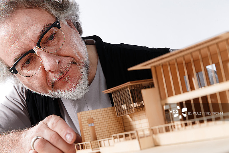 建筑师在办公室图片素材