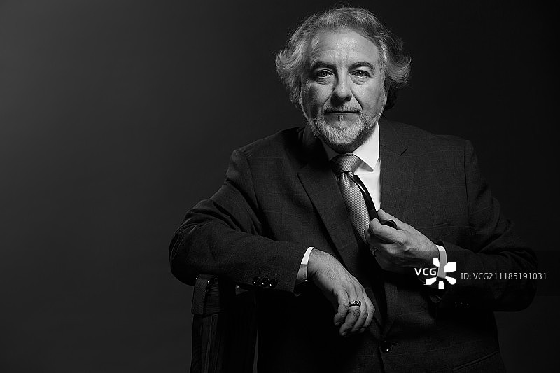 权威商务中老年男人图片素材