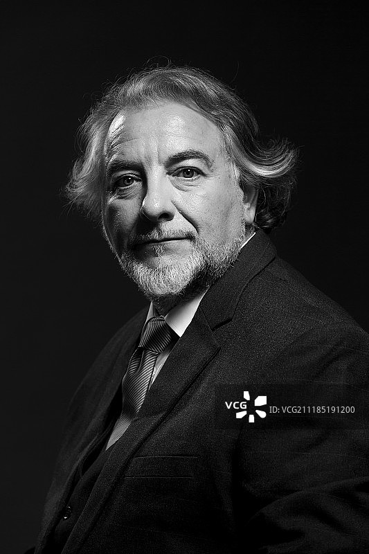 权威商务中老年男人图片素材