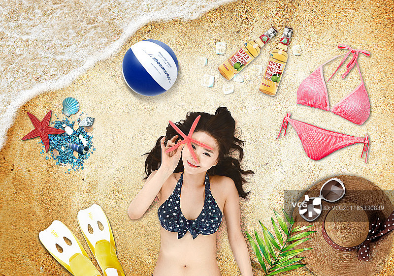 夏季比基尼情侣海滩度假图片素材