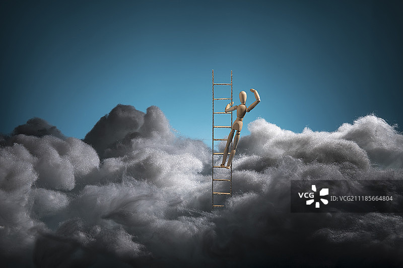 云层上的梯子图片素材