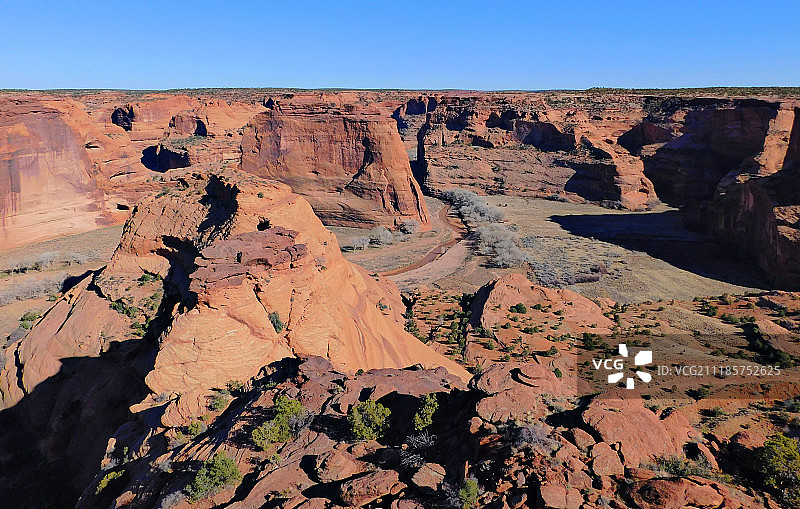 边缘公路图片素材