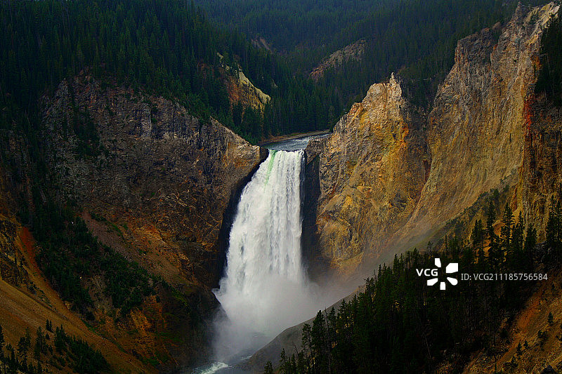 黄石国家公园下黄石瀑布图片素材