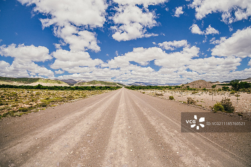 卡鲁地区的泥路图片素材