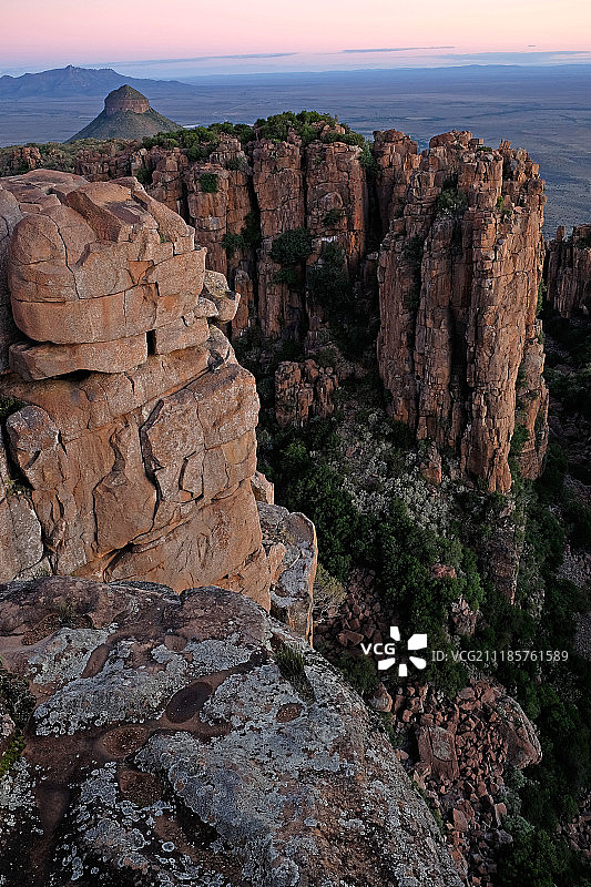 荒凉的山谷图片素材