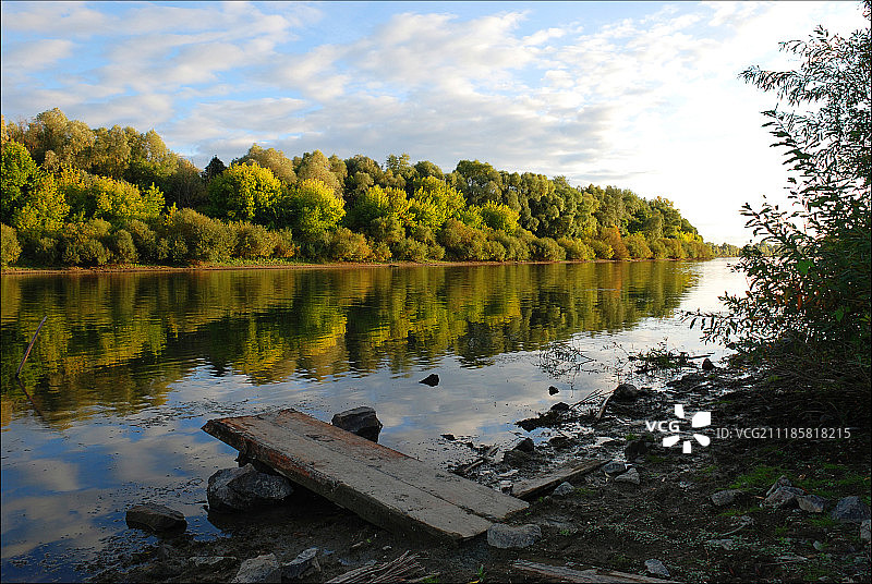 乌克兰杰斯纳河大桥图片素材