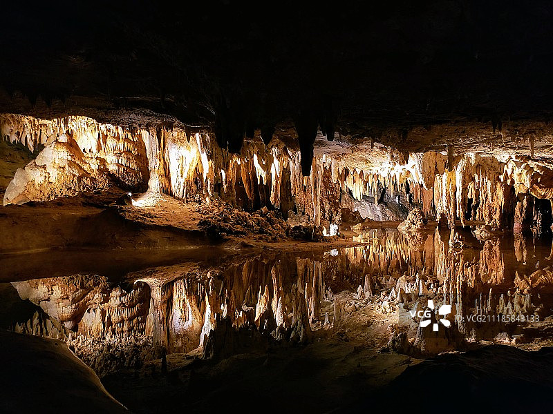镜面水池图片素材