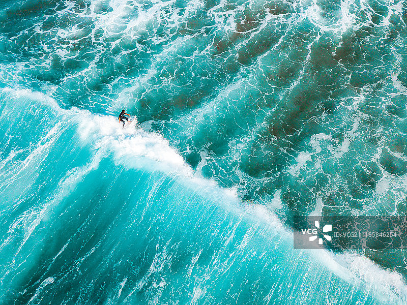 抓住浪潮图片素材