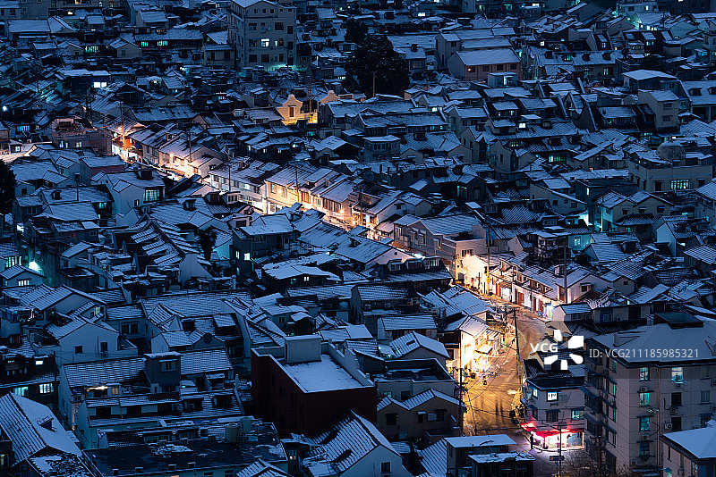 雪后的上海老城区图片素材