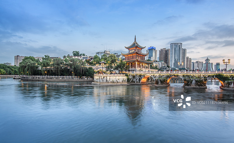 贵阳甲秀楼夜景图片素材