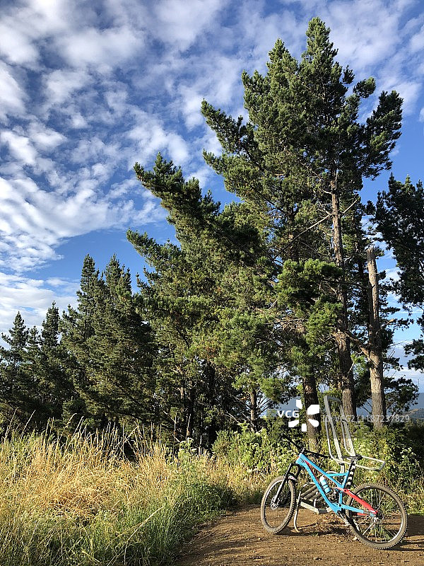 内尔森山地自行车图片素材