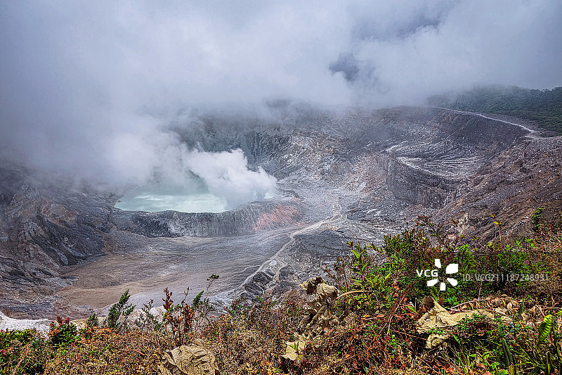 哥斯达黎加的活火山图片素材