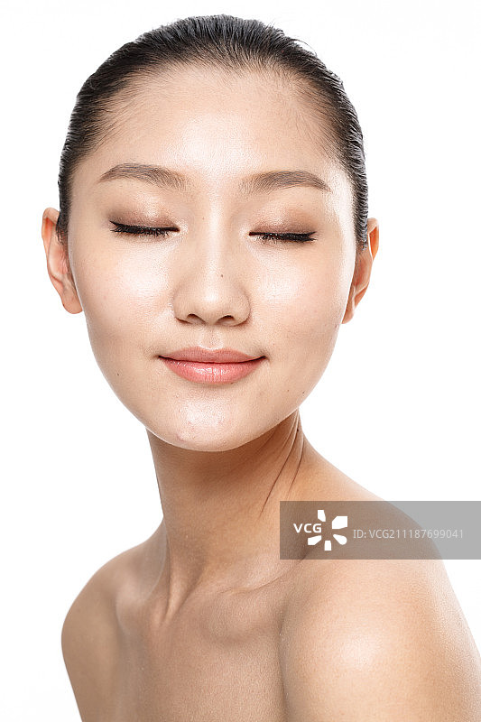 年轻女人妆面图片素材