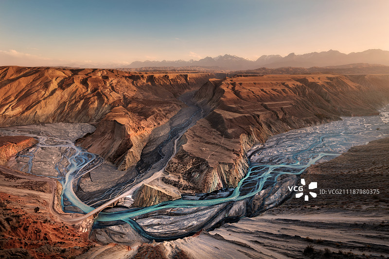 新疆安集海大峡谷暮色图片素材