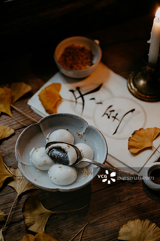 黑芝麻汤圆图片素材