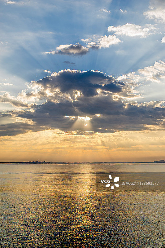 缅甸若开邦实兑加拉丹河风光图片素材