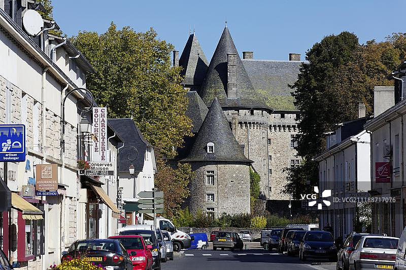 阿尔纳克蓬帕杜尔城堡，法国科雷兹图片素材