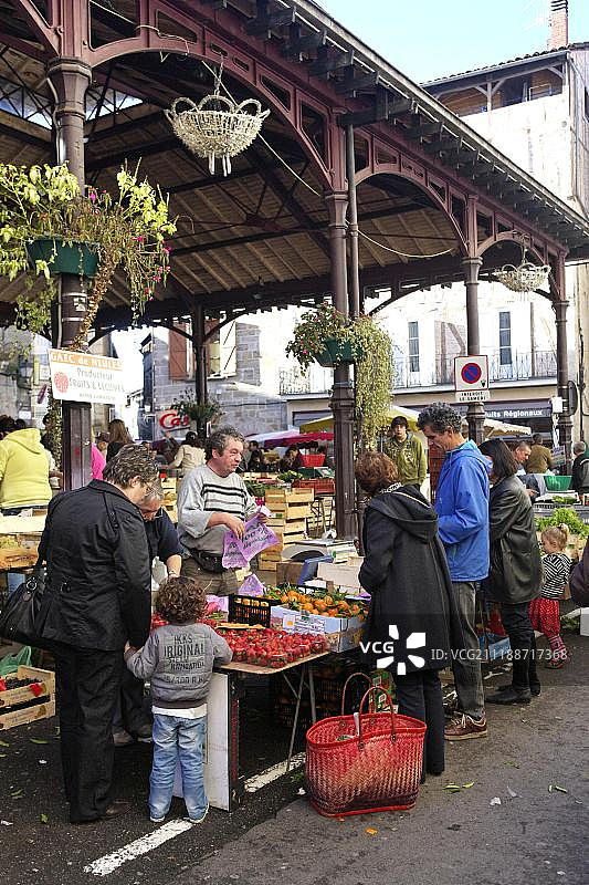 菲雅克卡诺广场有顶市场，法国图片素材