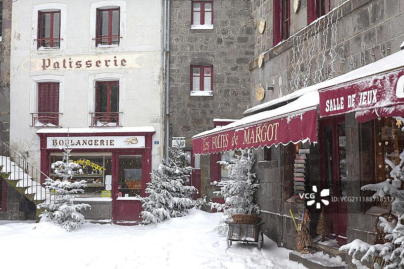 冬季的贝斯昂尚代斯，奥弗涅火山自然公园，多姆山，法国，欧洲图片素材