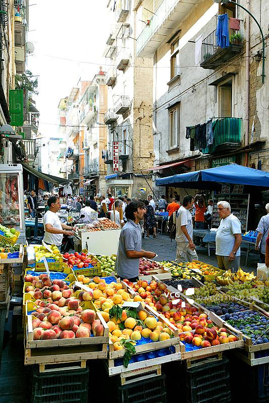 意大利那不勒斯市场水果摊图片素材