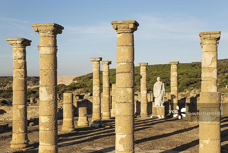 西班牙安达卢西亚的考古遗址：图拉真皇帝雕像遗址图片素材