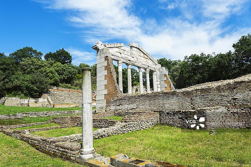 阿波罗尼亚考古公园的阿戈诺忒忒斯或布列特里翁纪念碑，位于阿尔巴尼亚伊利里亚波亚尼村图片素材