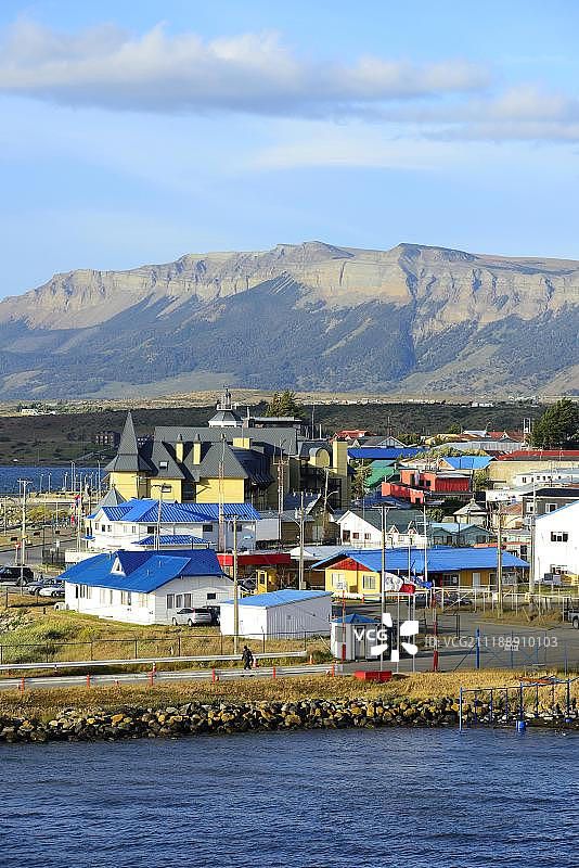 智利乌尔蒂玛埃斯佩兰萨省蒙特港阿尔曼特高尔夫球场城镇景观图片素材